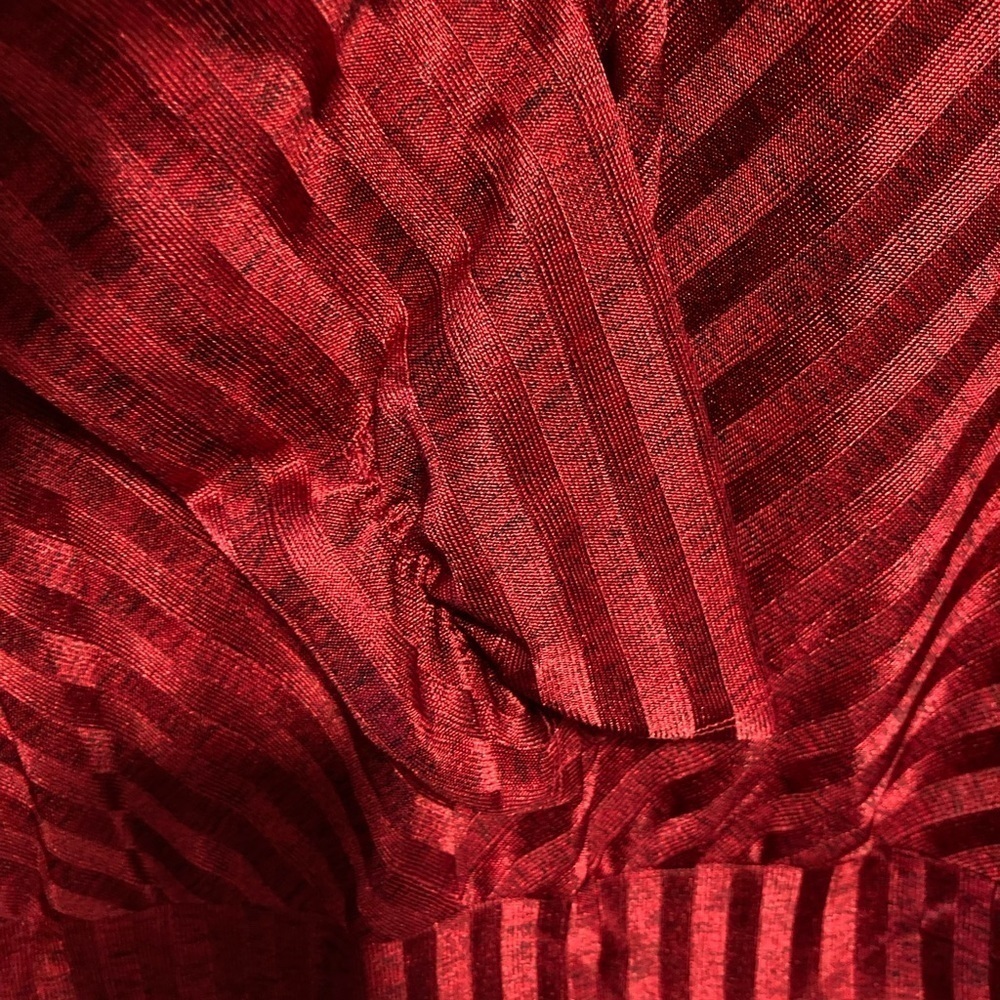 Apt. 9 red long sleeved women’s tunic blouse size medium - Picture 3 of 9